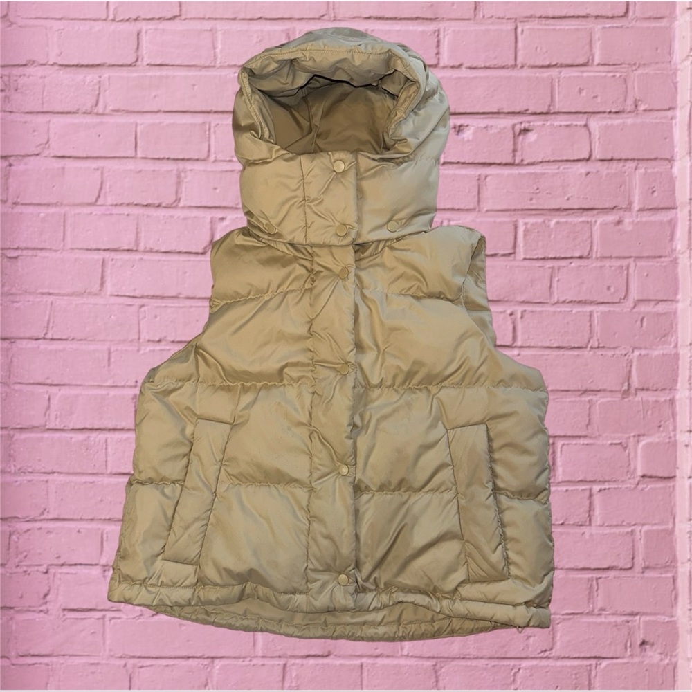 Lululemon Champagne Wunder Puff Cropped Goose Down Filled Vest in Women’s Size 6